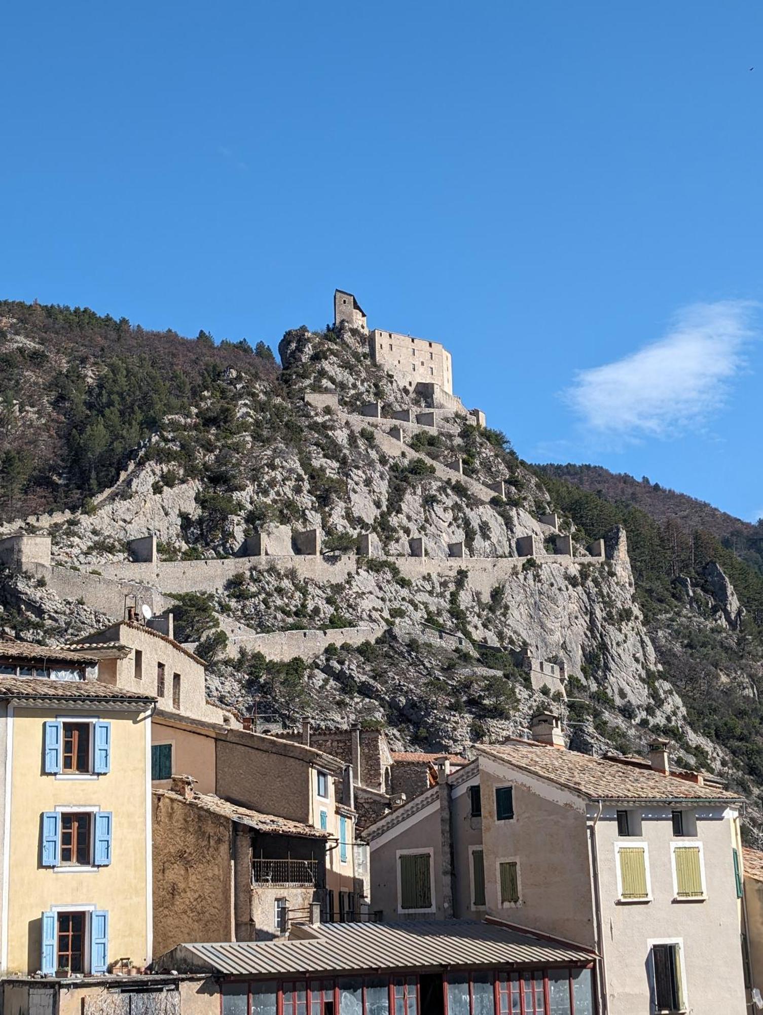 Duplex "La Belle Vue " Daire Entrevaux Dış mekan fotoğraf