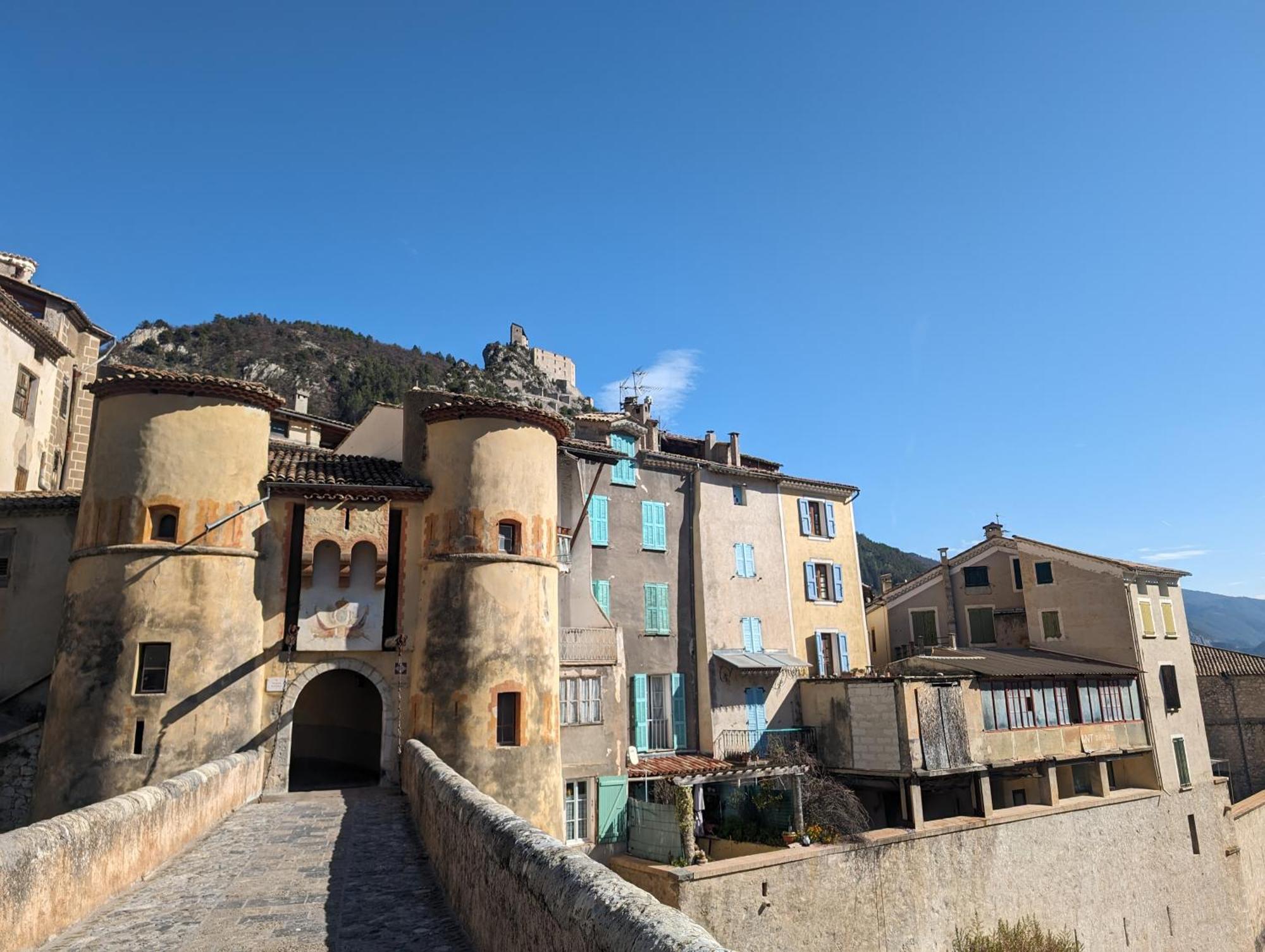 Duplex "La Belle Vue " Daire Entrevaux Dış mekan fotoğraf