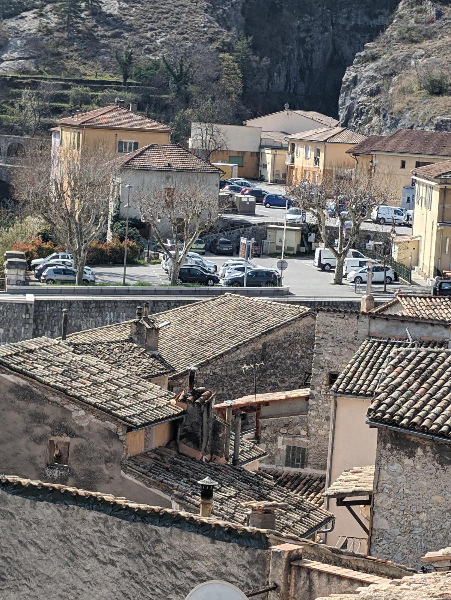 Duplex "La Belle Vue " Daire Entrevaux Dış mekan fotoğraf